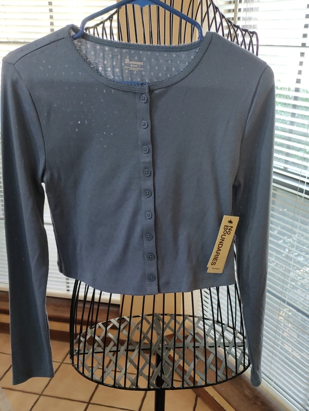 No Boundaries Women's  Blue Moonlight Button-Front Cropped Cardigan